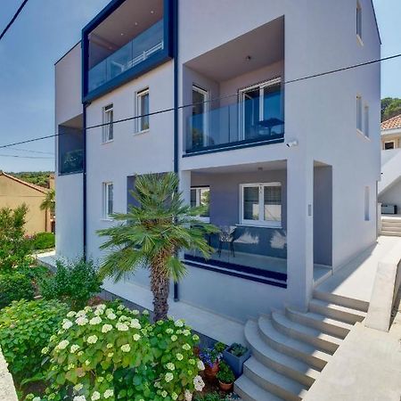 Apartments Hemetek Veli Losinj Ngoại thất bức ảnh
