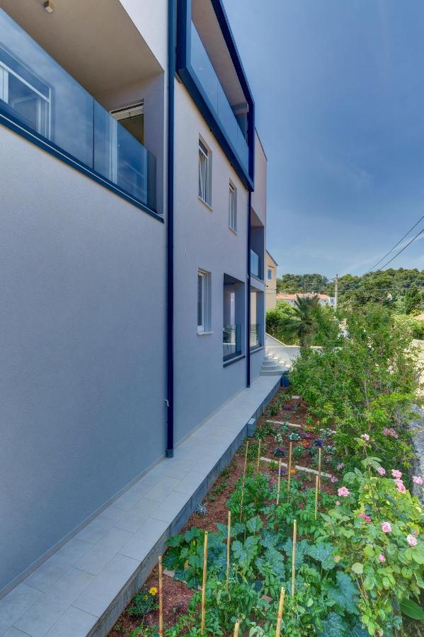 Apartments Hemetek Veli Losinj Ngoại thất bức ảnh
