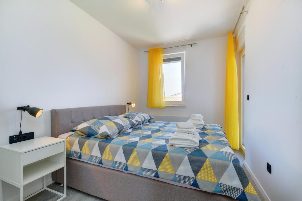 Apartments Hemetek Veli Losinj Ngoại thất bức ảnh