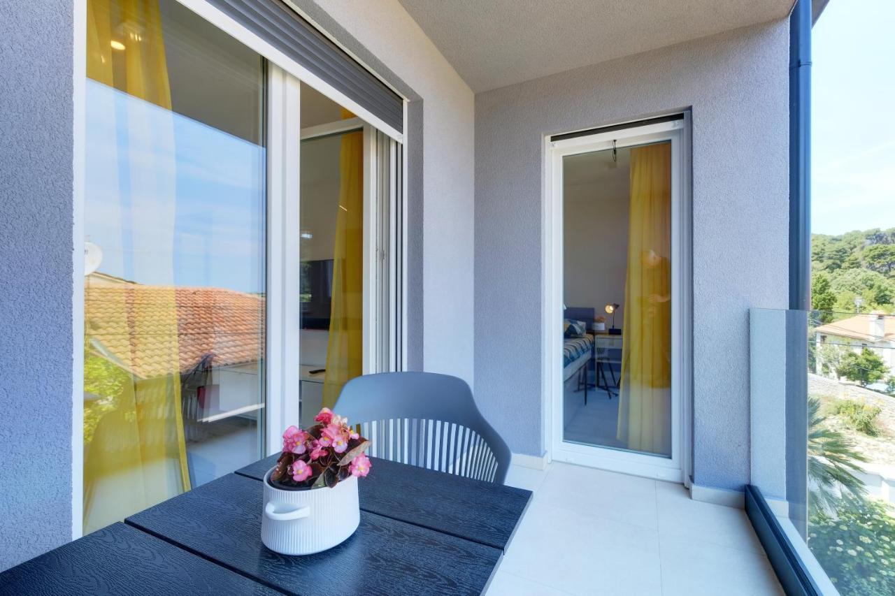Apartments Hemetek Veli Losinj Ngoại thất bức ảnh