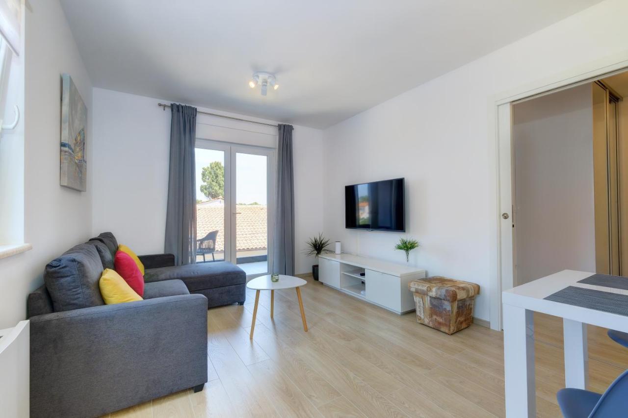 Apartments Hemetek Veli Losinj Ngoại thất bức ảnh