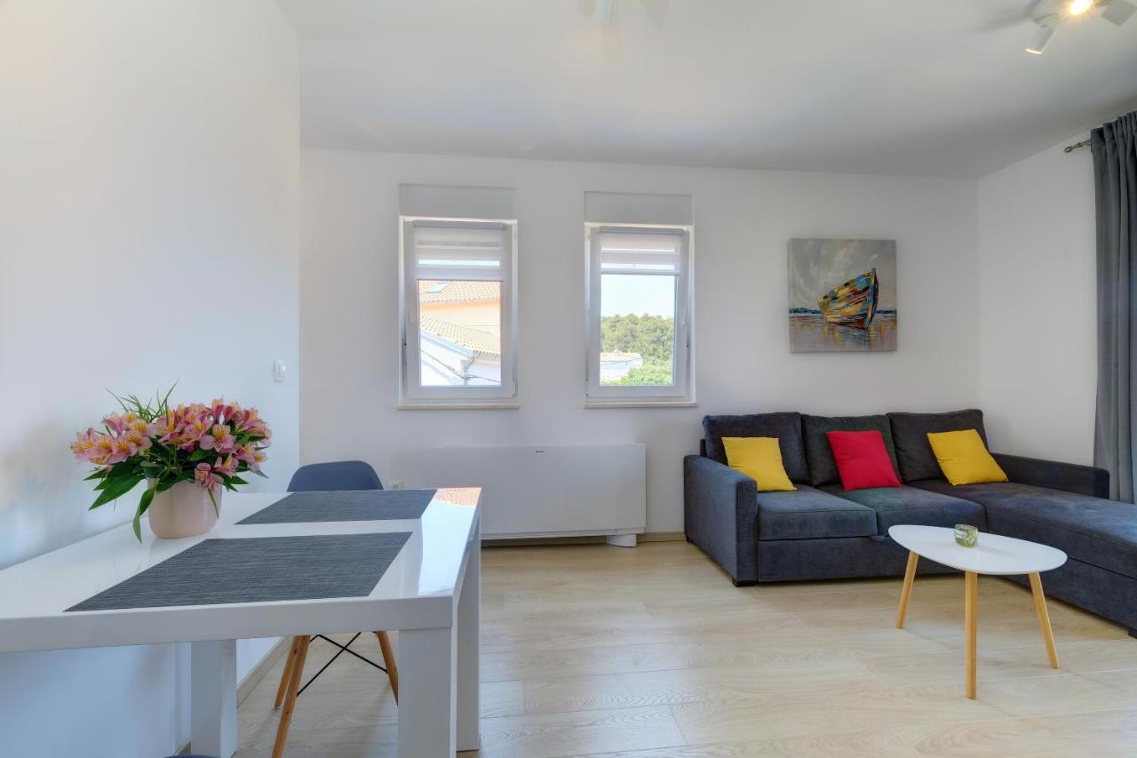 Apartments Hemetek Veli Losinj Ngoại thất bức ảnh
