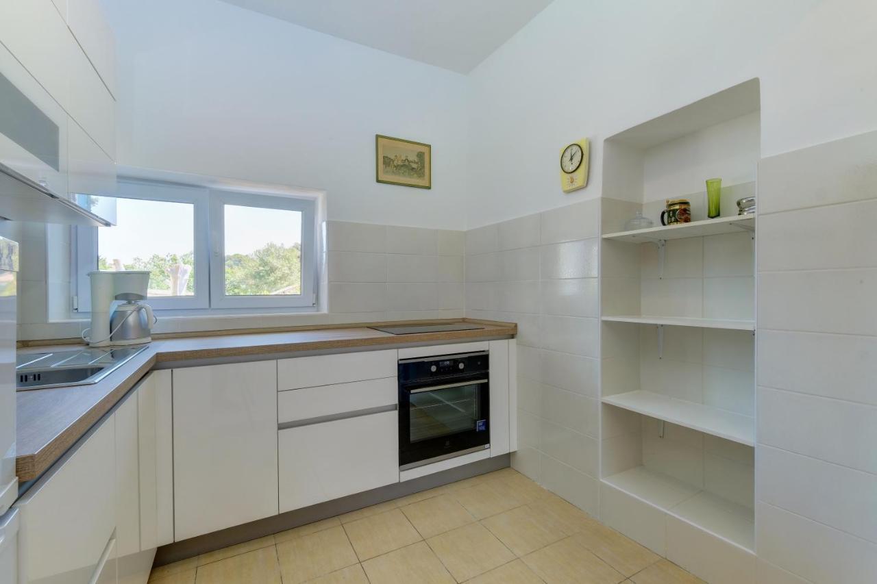 Apartments Hemetek Veli Losinj Ngoại thất bức ảnh