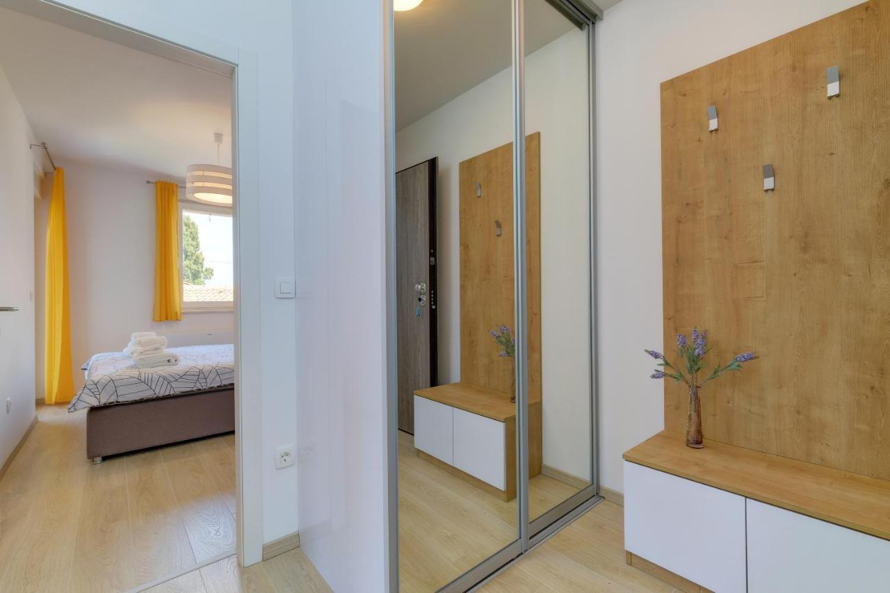 Apartments Hemetek Veli Losinj Ngoại thất bức ảnh