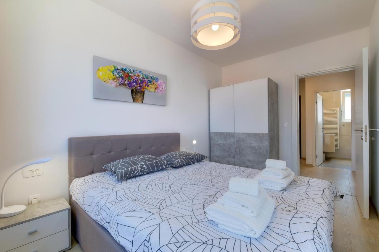 Apartments Hemetek Veli Losinj Ngoại thất bức ảnh