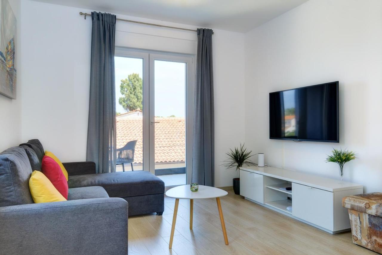 Apartments Hemetek Veli Losinj Ngoại thất bức ảnh