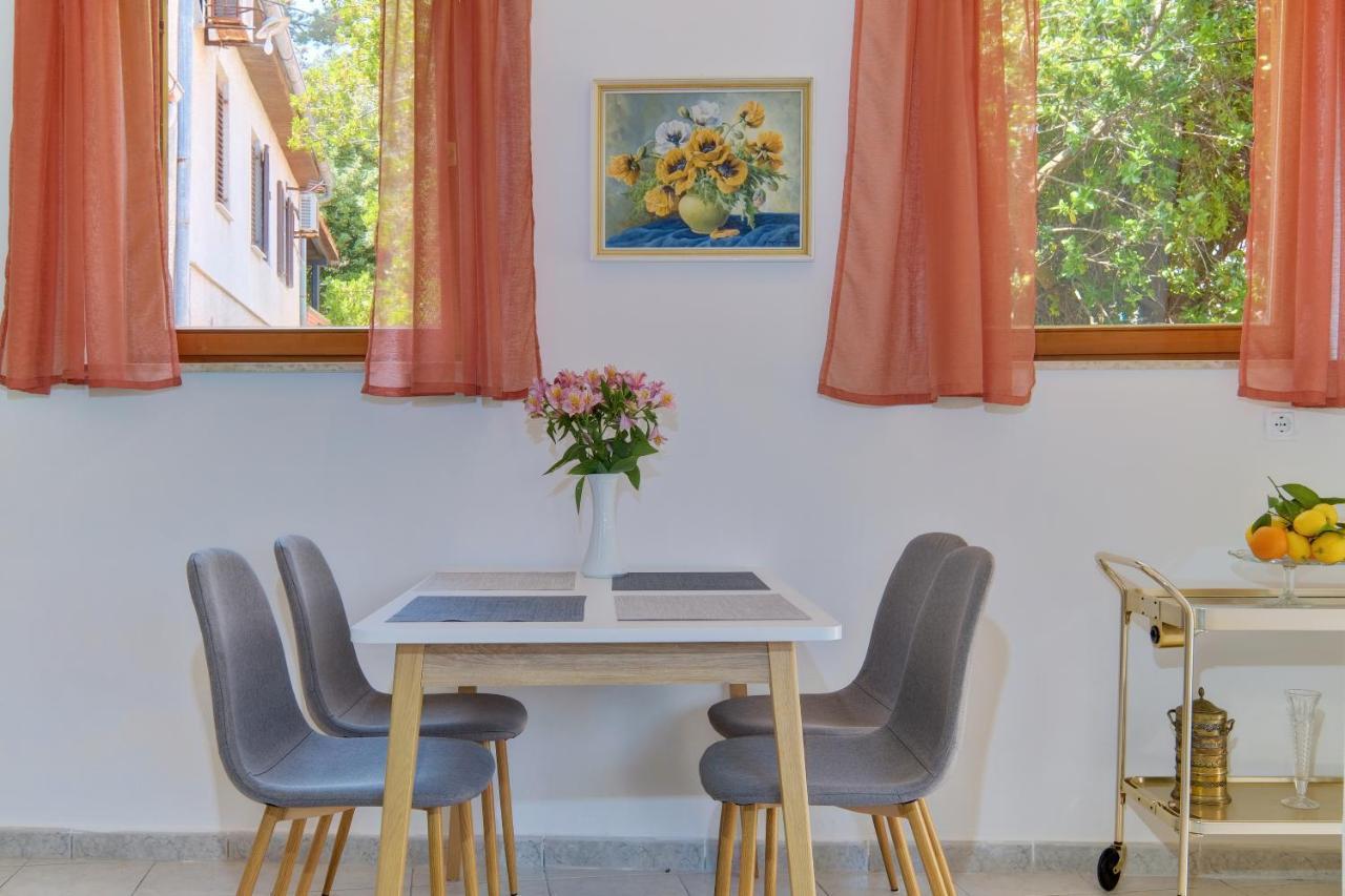 Apartments Hemetek Veli Losinj Ngoại thất bức ảnh