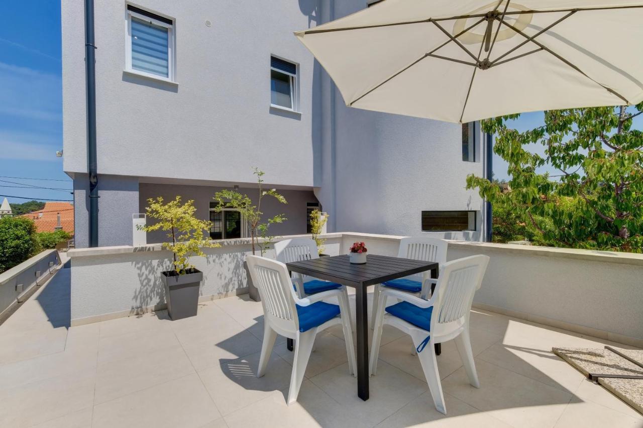 Apartments Hemetek Veli Losinj Ngoại thất bức ảnh