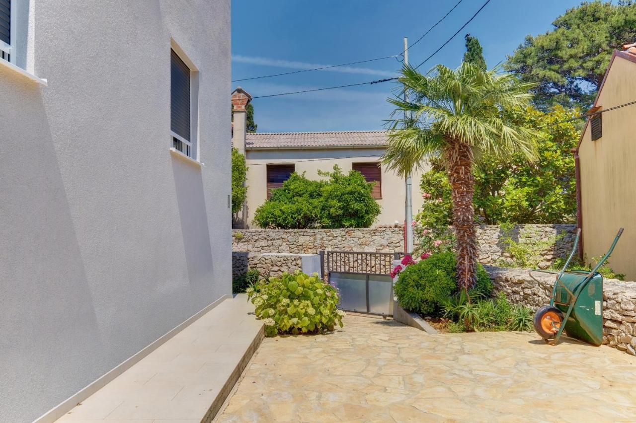 Apartments Hemetek Veli Losinj Ngoại thất bức ảnh