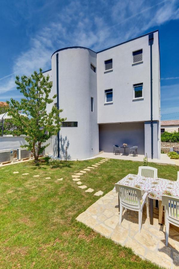 Apartments Hemetek Veli Losinj Ngoại thất bức ảnh