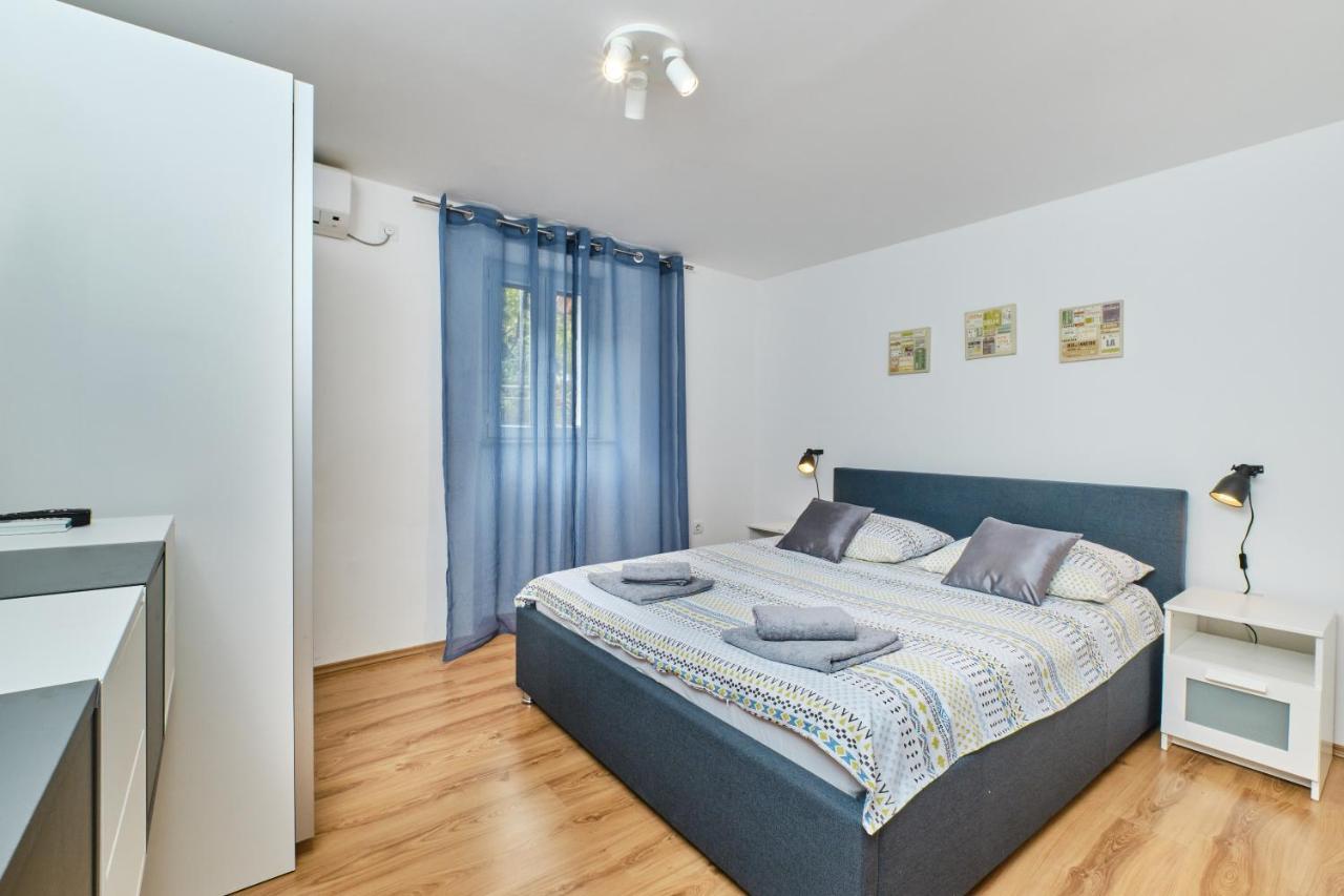 Apartments Hemetek Veli Losinj Ngoại thất bức ảnh